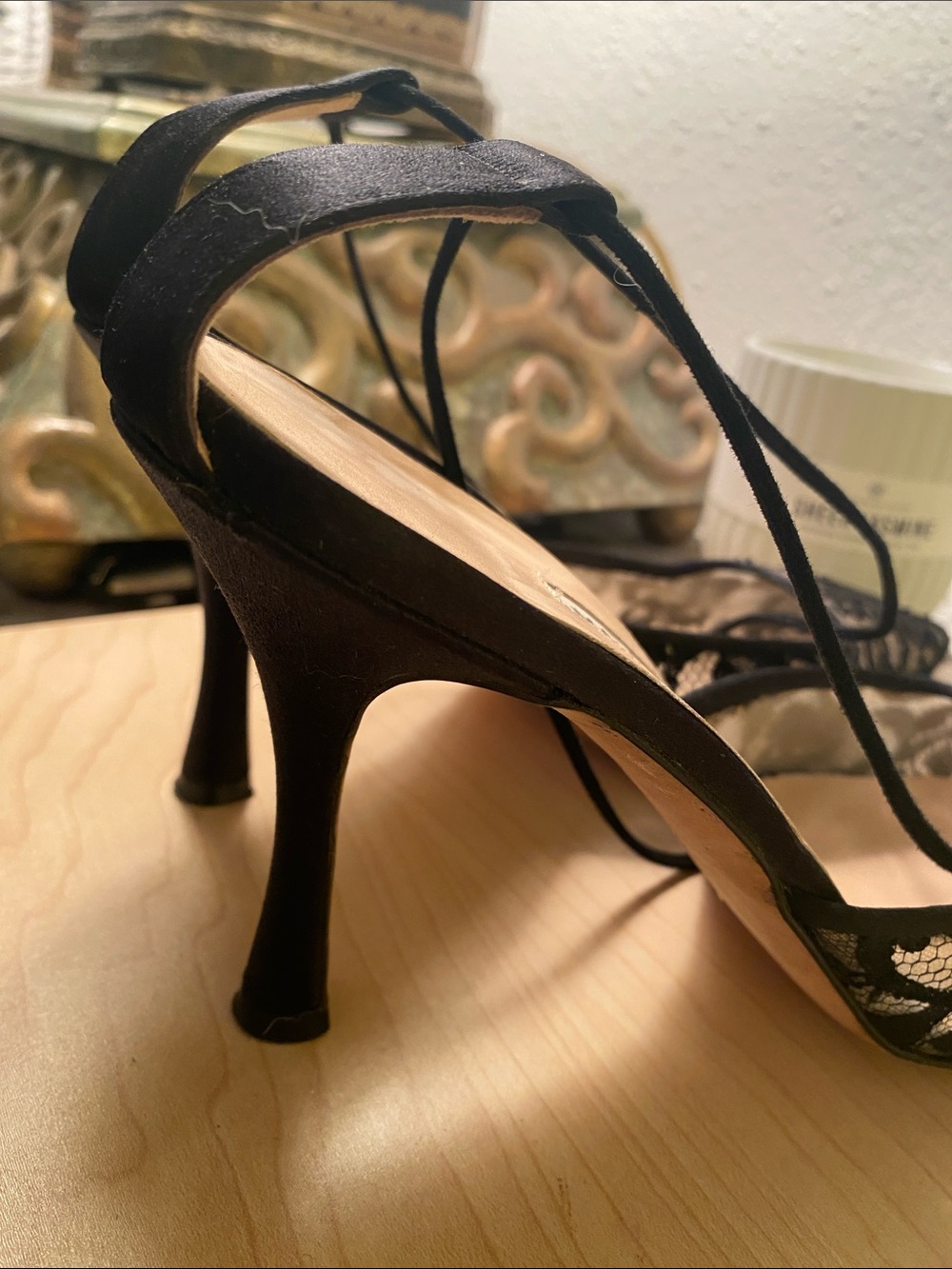Manolo Blahnik Black Lace Pointed-Toe Ankle Tie Pumps - Picture 3 of 7